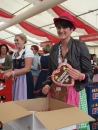 BadSCHUSSENRIED-Dirndl-Weltrekord-141004-04-10-2014-Bodenseecommunity-seechat_de-DSCF4755.JPG