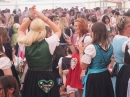 BadSCHUSSENRIED-Dirndl-Weltrekord-141004-04-10-2014-Bodenseecommunity-seechat_de-DSCF4864.JPG