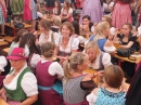 BadSCHUSSENRIED-Dirndl-Weltrekord-141004-04-10-2014-Bodenseecommunity-seechat_de-DSCF4866.JPG