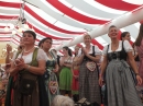 BadSCHUSSENRIED-Dirndl-Weltrekord-141004-04-10-2014-Bodenseecommunity-seechat_de-DSCF4873.JPG