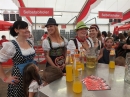 BadSCHUSSENRIED-Dirndl-Weltrekord-141004-04-10-2014-Bodenseecommunity-seechat_de-DSCF4900.JPG