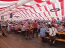 BadSCHUSSENRIED-Dirndl-Weltrekord-141004-04-10-2014-Bodenseecommunity-seechat_de-DSCF4958.JPG