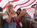 BadSCHUSSENRIED-Dirndl-Weltrekord-141004-04-10-2014-Bodenseecommunity-seechat_de-DSCF4966.JPG