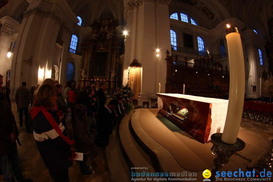 Festgottesdienst in der Basilika mit einer Lichterprozession: Weingarten, 2