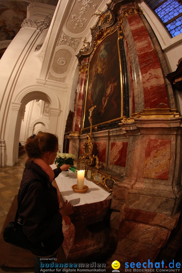 Festgottesdienst in der Basilika mit einer Lichterprozession: Weingarten, 2