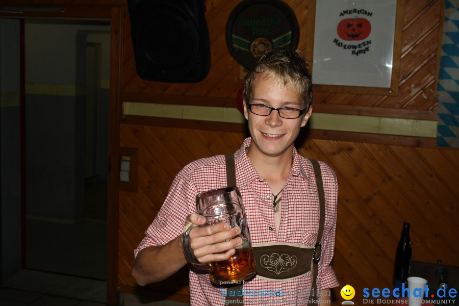 Oktoberfest im Bunker: Volkertshausen am Bodensee, 01.10.2011