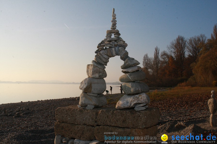 Stein-Balance by Volker Paul: Radolfzell am Bodensee, 12.11.2011