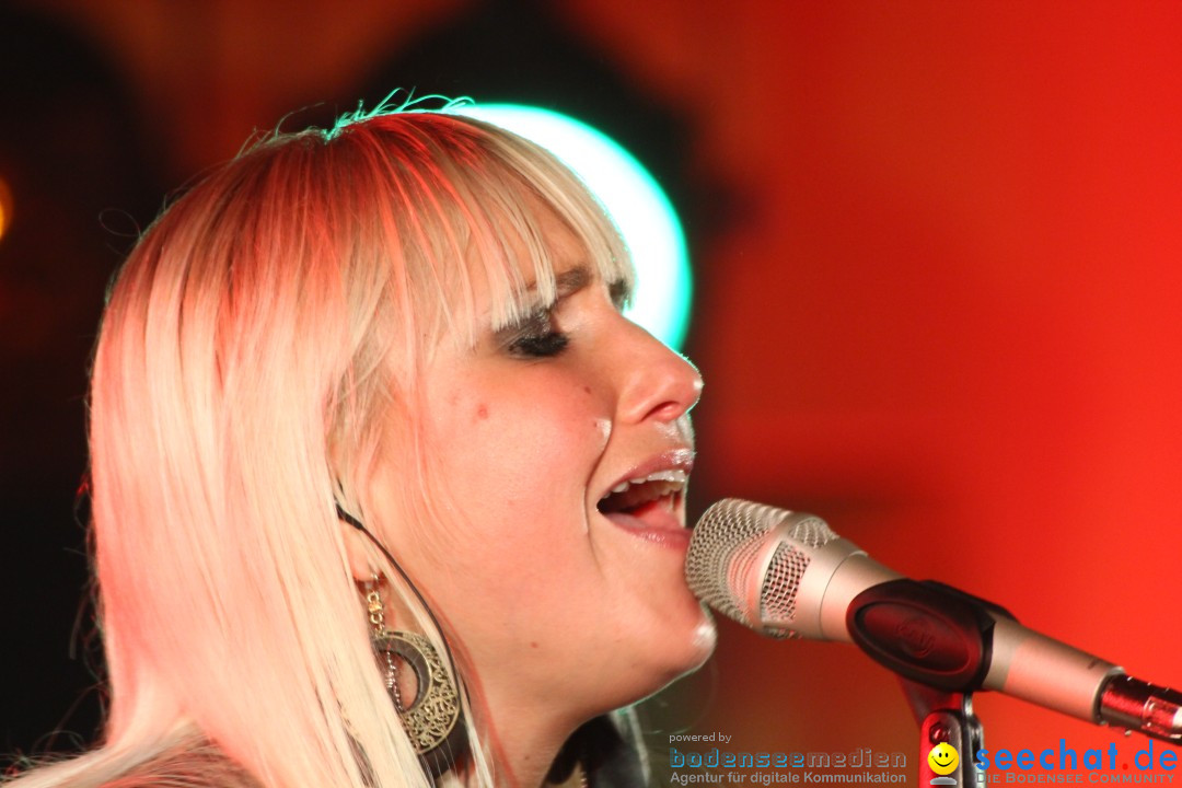 Deborah-Rosenkranz-CD-Release-VW-Zentrum-Singen-17032012-Bodensee-Community-seechat_de-_37.JPG