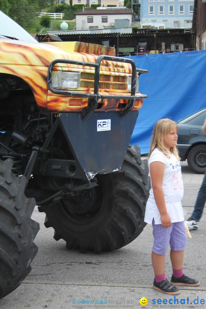 XXXXL-Monster-Truck-Show: Volkertshausen am Bodensee, 24.06.2012