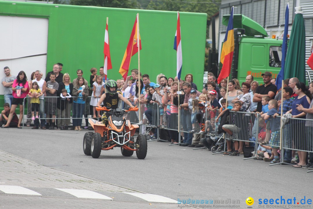 XXXXL-Monster-Truck-Show: Volkertshausen am Bodensee, 24.06.2012