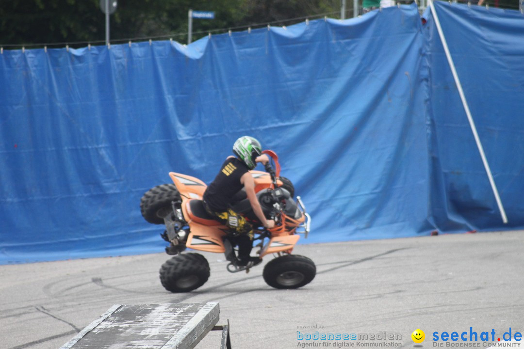 XXXXL-Monster-Truck-Show: Volkertshausen am Bodensee, 24.06.2012