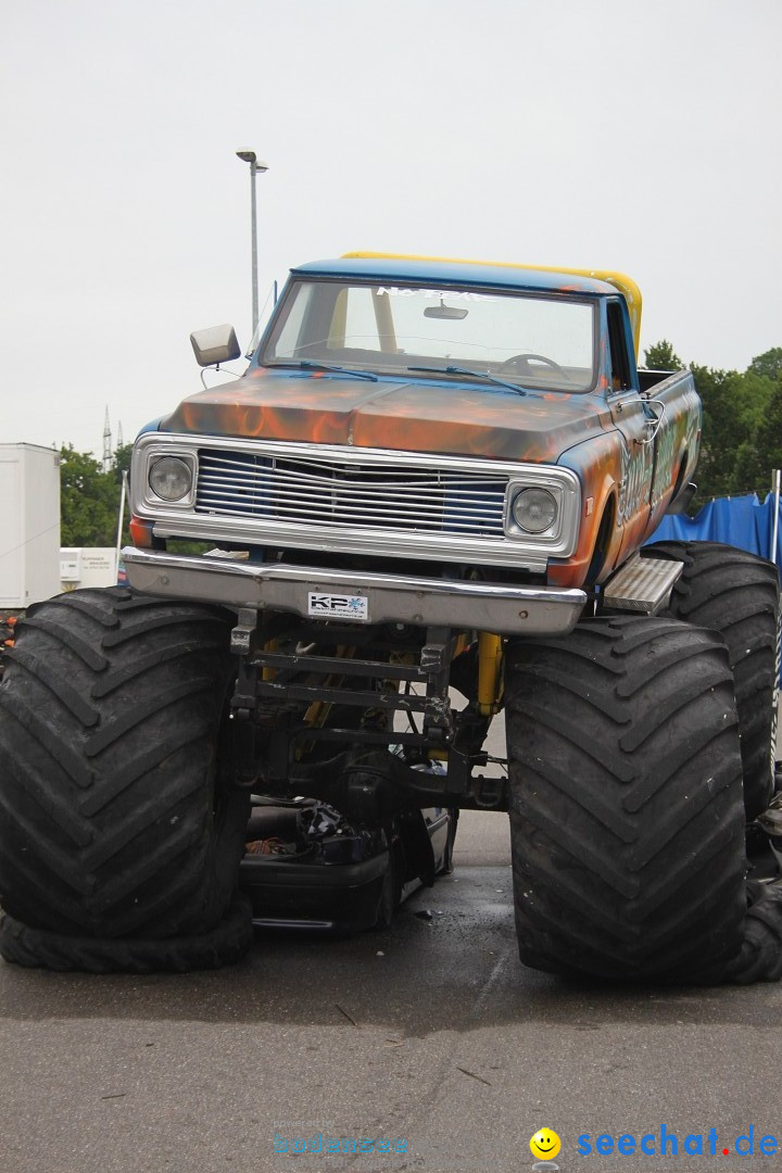 XXXXL-Monster-Truck-Show: Volkertshausen am Bodensee, 24.06.2012