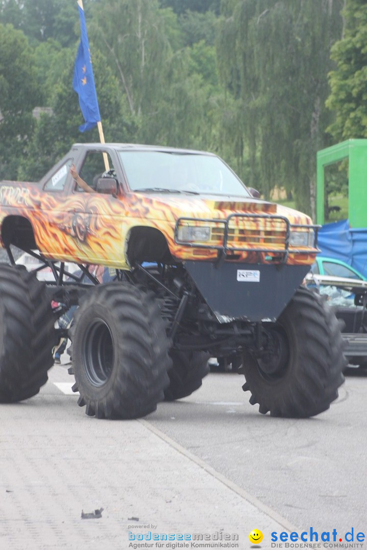 XXXXL-Monster-Truck-Show: Volkertshausen am Bodensee, 24.06.2012