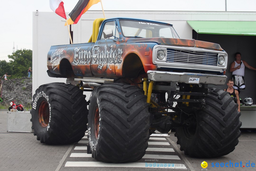 XXXXL-Monster-Truck-Show: Volkertshausen am Bodensee, 24.06.2012