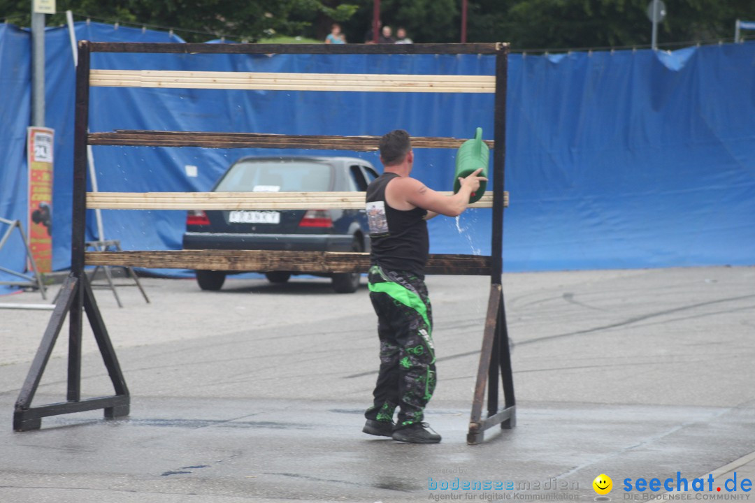 XXXXL-Monster-Truck-Show: Volkertshausen am Bodensee, 24.06.2012