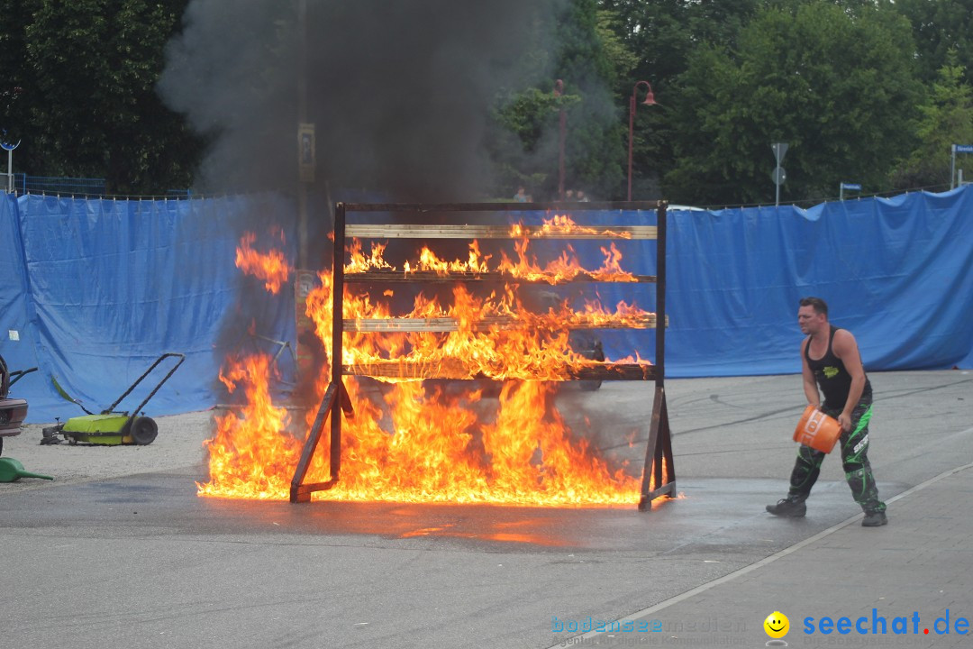 XXXXL-Monster-Truck-Show: Volkertshausen am Bodensee, 24.06.2012