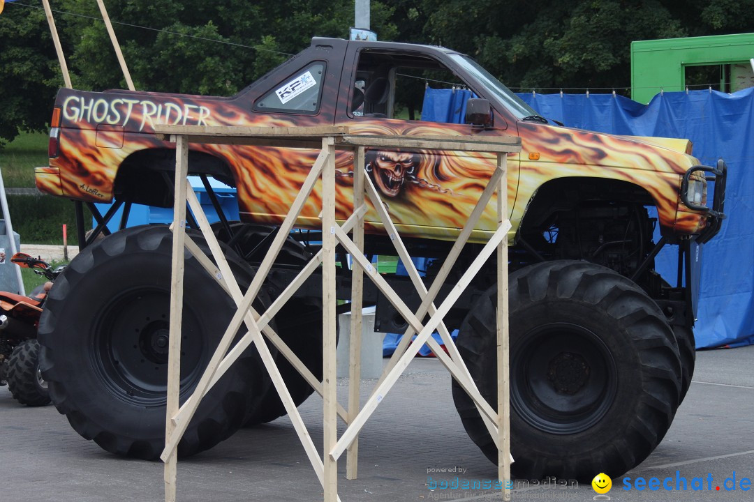 XXXXL-Monster-Truck-Show: Volkertshausen am Bodensee, 24.06.2012