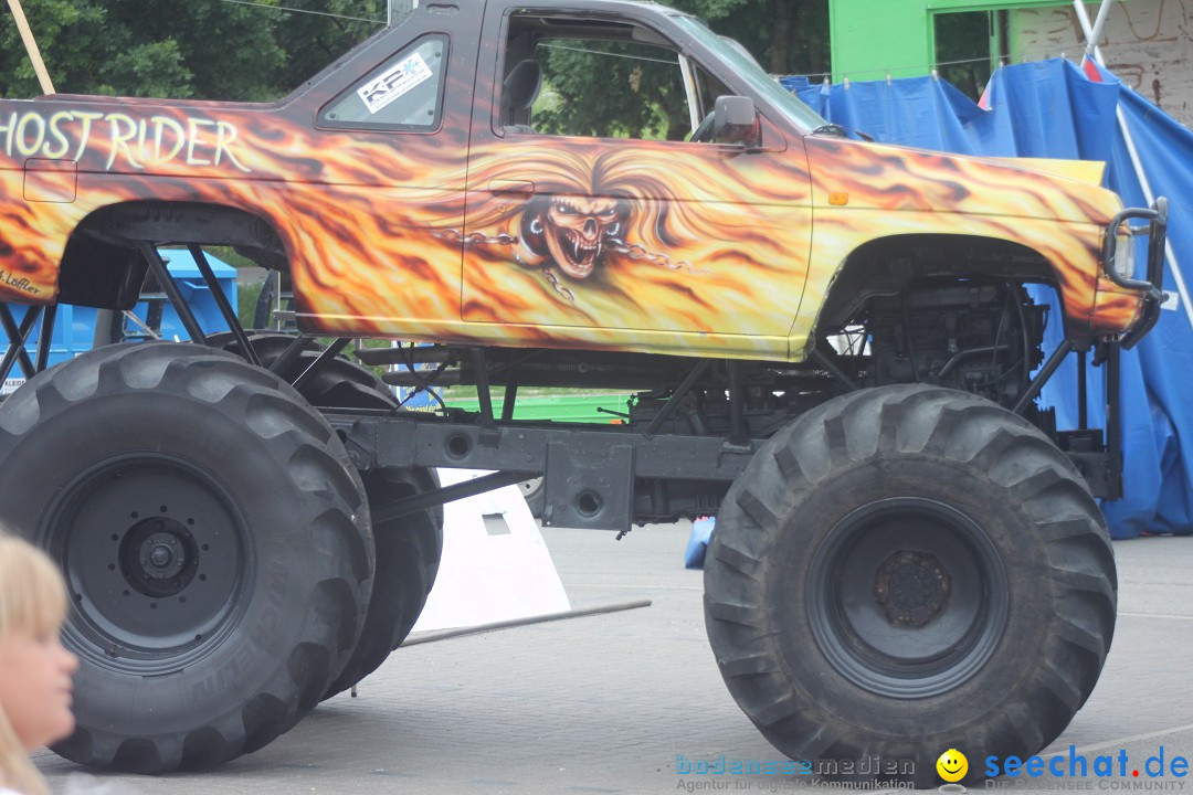 XXXXL-Monster-Truck-Show: Volkertshausen am Bodensee, 24.06.2012