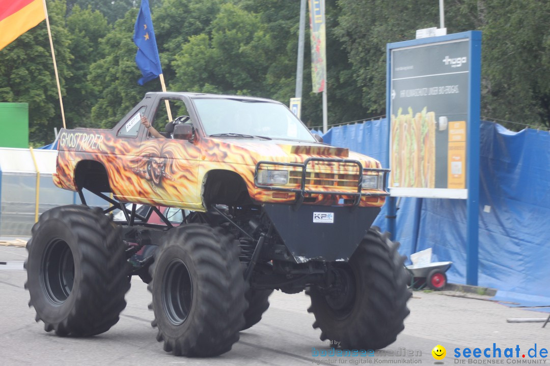 XXXXL-Monster-Truck-Show: Volkertshausen am Bodensee, 24.06.2012