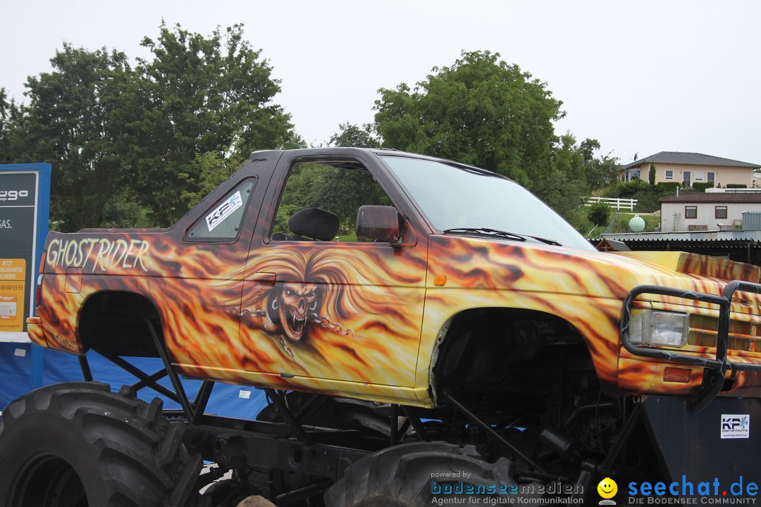 XXXXL-Monster-Truck-Show: Volkertshausen am Bodensee, 24.06.2012