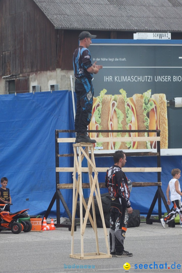 XXXXL-Monster-Truck-Show: Volkertshausen am Bodensee, 24.06.2012