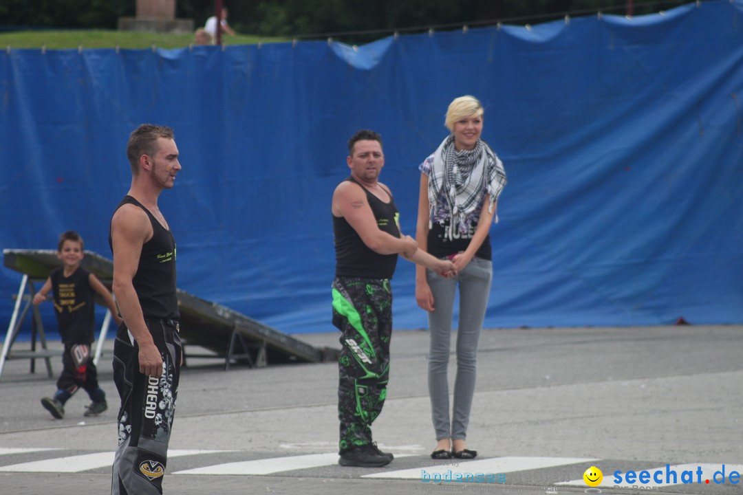 XXXXL-Monster-Truck-Show: Volkertshausen am Bodensee, 24.06.2012