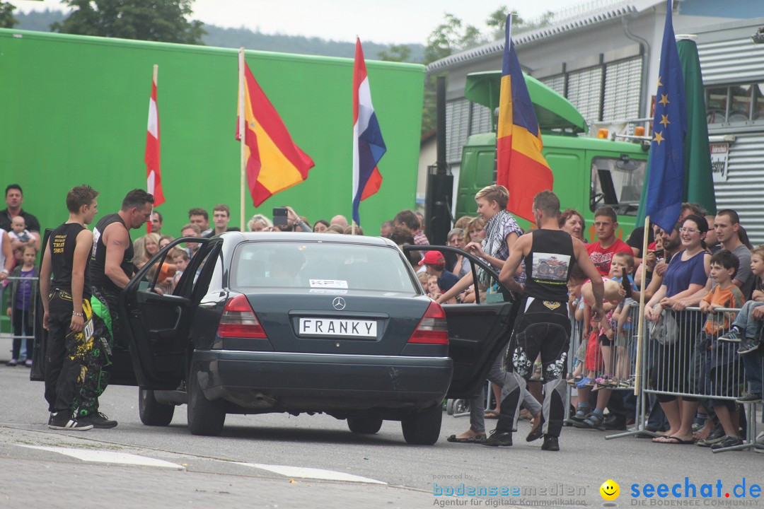 XXXXL-Monster-Truck-Show: Volkertshausen am Bodensee, 24.06.2012