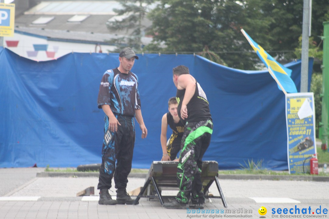 XXXXL-Monster-Truck-Show: Volkertshausen am Bodensee, 24.06.2012