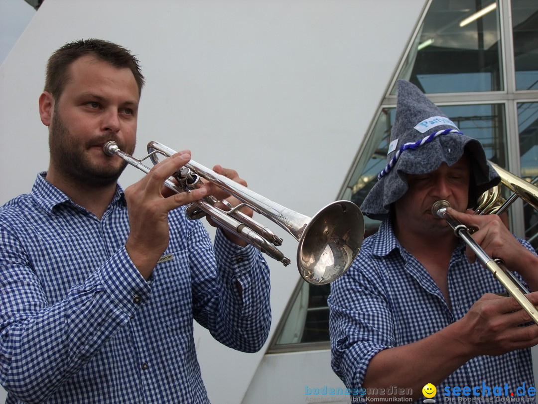 Partyschiff: Lederhosen und Dirndl: Friedrichshafen am Bodensee, 04.08.2012