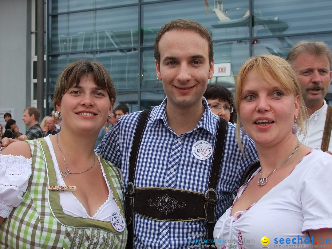 Partyschiff: Lederhosen und Dirndl: Friedrichshafen am Bodensee, 04.08.2012