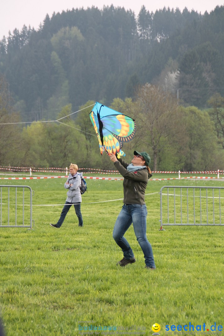 Eglofser Feuerzauber mit Ballongluehen: Eglofs - Wangen im Allgaeu, 01.05.2