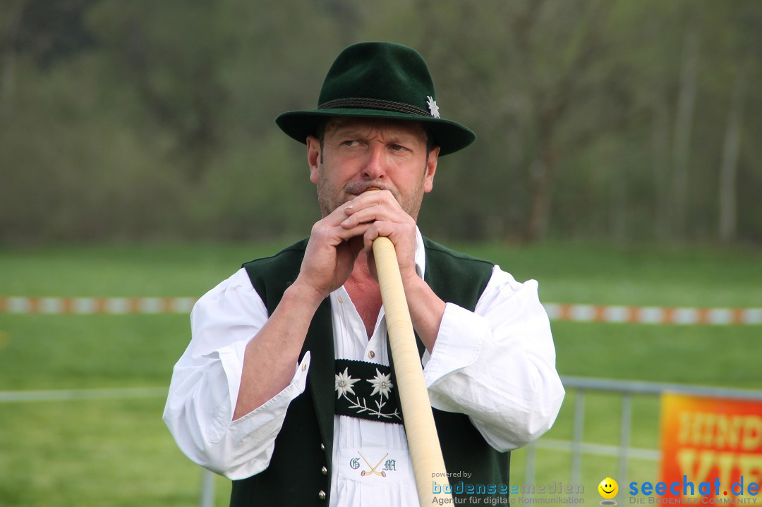 Eglofser Feuerzauber mit Ballongluehen: Eglofs - Wangen im Allgaeu, 01.05.2