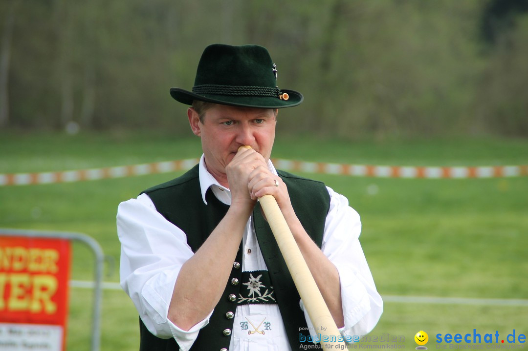 Eglofser Feuerzauber mit Ballongluehen: Eglofs - Wangen im Allgaeu, 01.05.2