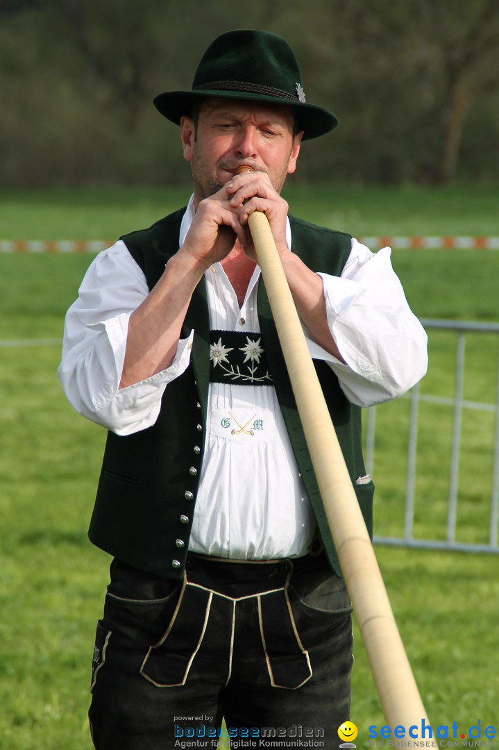 Eglofser Feuerzauber mit Ballongluehen: Eglofs - Wangen im Allgaeu, 01.05.2