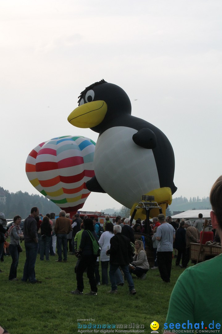 Eglofser Feuerzauber mit Ballongluehen: Eglofs - Wangen im Allgaeu, 01.05.2