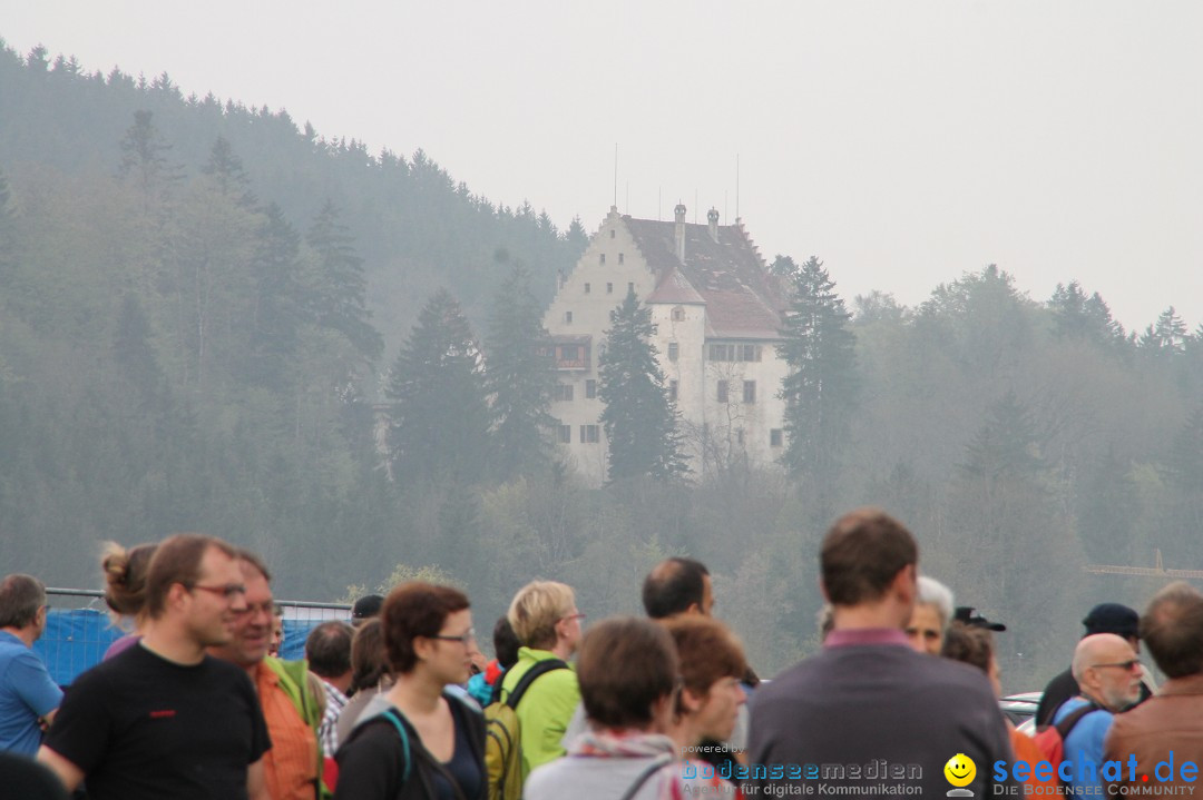 Eglofser Feuerzauber mit Ballongluehen: Eglofs - Wangen im Allgaeu, 01.05.2