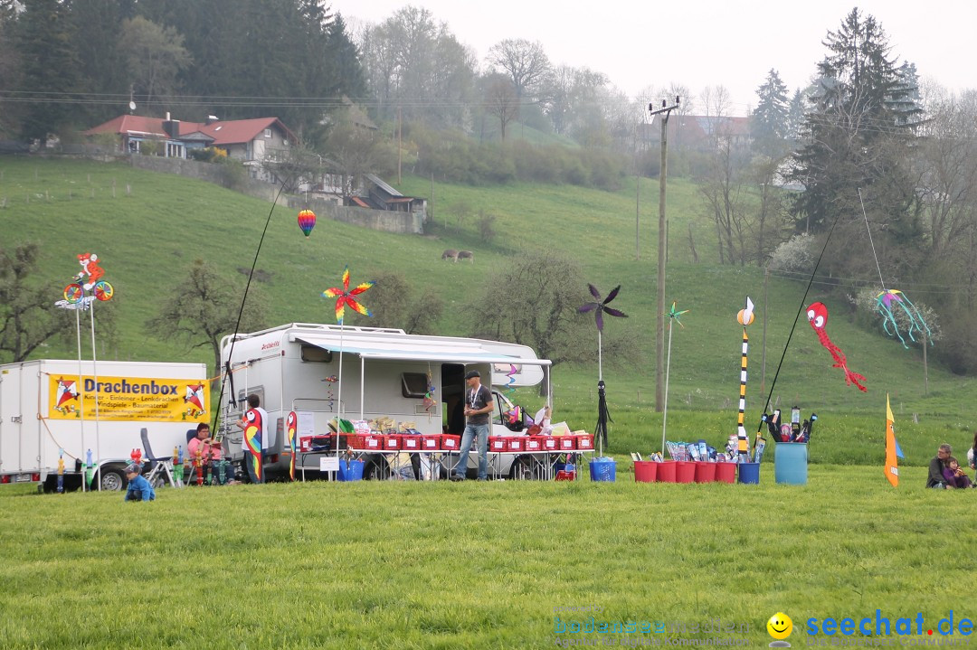 Eglofser Feuerzauber mit Ballongluehen: Eglofs - Wangen im Allgaeu, 01.05.2