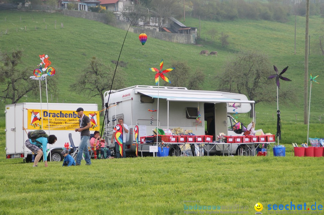 Eglofser Feuerzauber mit Ballongluehen: Eglofs - Wangen im Allgaeu, 01.05.2