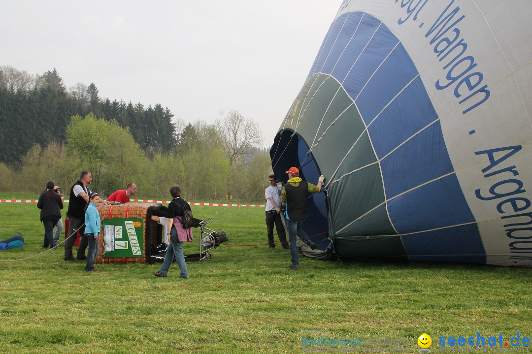 Eglofser Feuerzauber mit Ballongluehen: Eglofs - Wangen im Allgaeu, 01.05.2