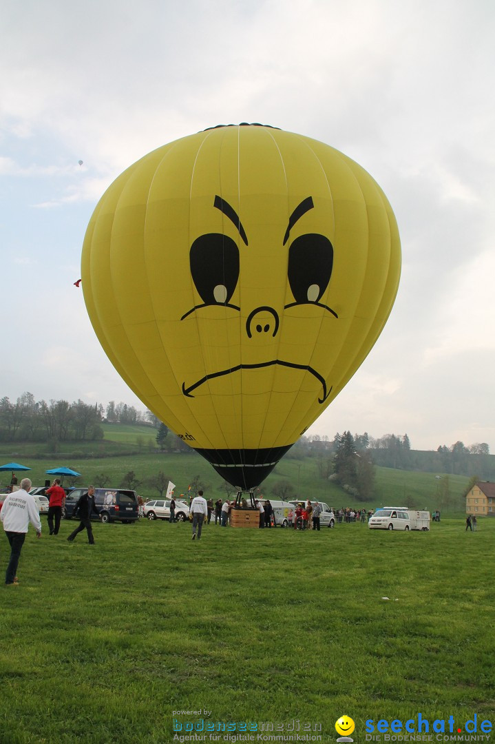 Eglofser Feuerzauber mit Ballongluehen: Eglofs - Wangen im Allgaeu, 01.05.2