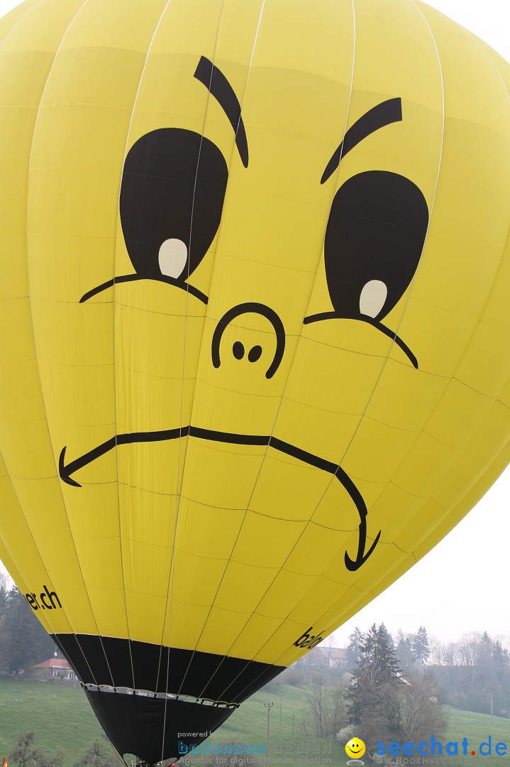 Eglofser Feuerzauber mit Ballongluehen: Eglofs - Wangen im Allgaeu, 01.05.2