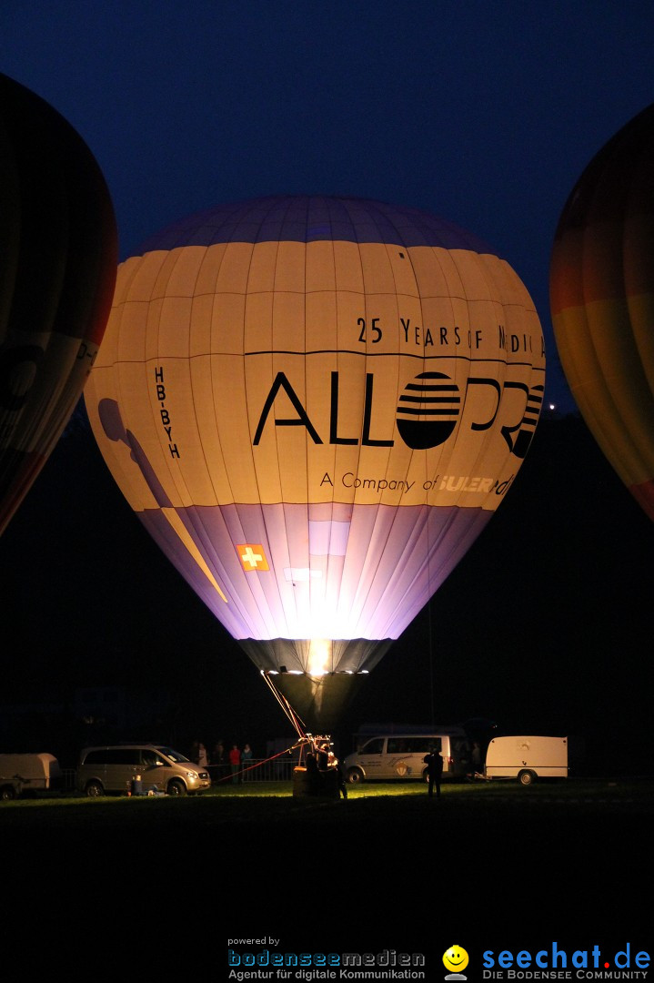 Eglofser Feuerzauber mit Ballongluehen: Eglofs - Wangen im Allgaeu, 01.05.2