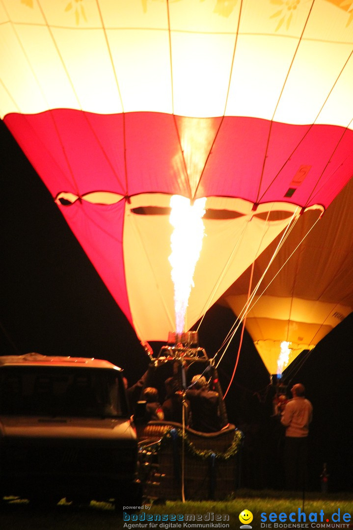 Eglofser Feuerzauber mit Ballongluehen: Eglofs - Wangen im Allgaeu, 01.05.2