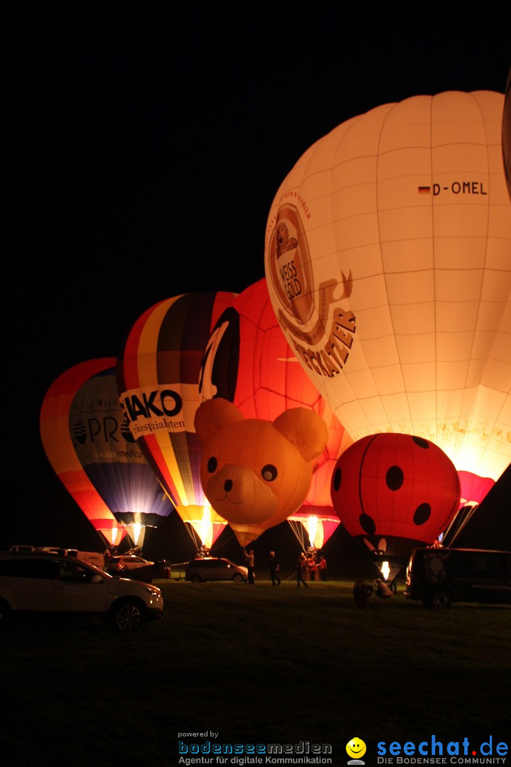 Eglofser Feuerzauber mit Ballongluehen: Eglofs - Wangen im Allgaeu, 01.05.2