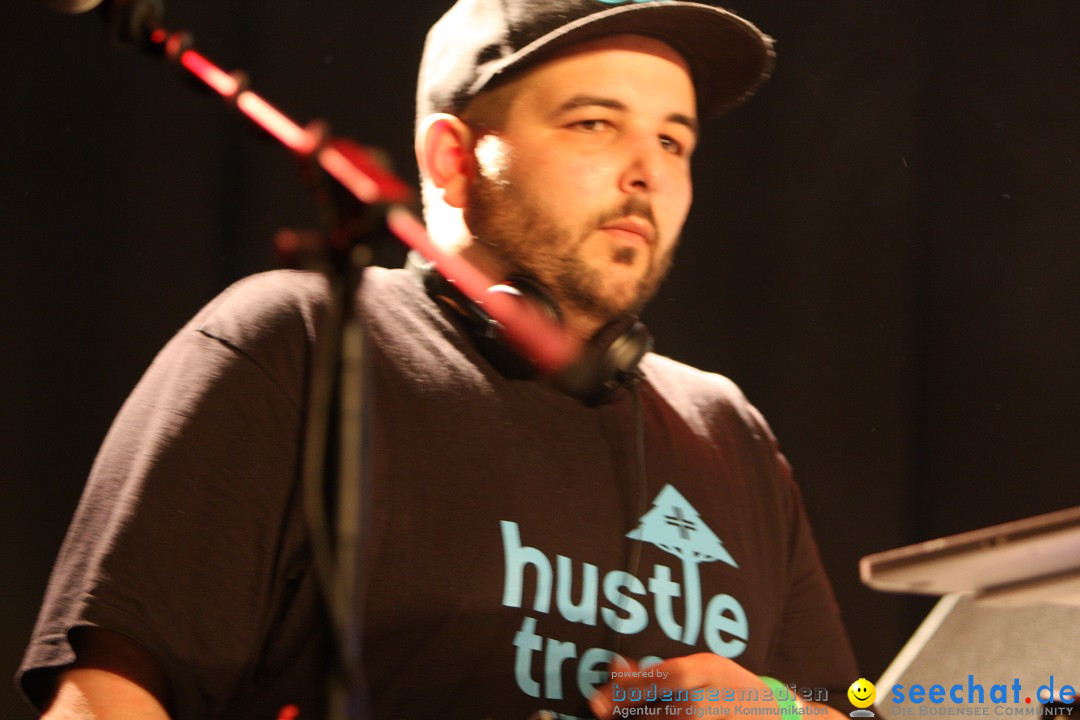 Catch a Fire mit KOOL SAVAS, CURSE, RAF, Olli Banjo, Laas Unltd im Roxy: Ul