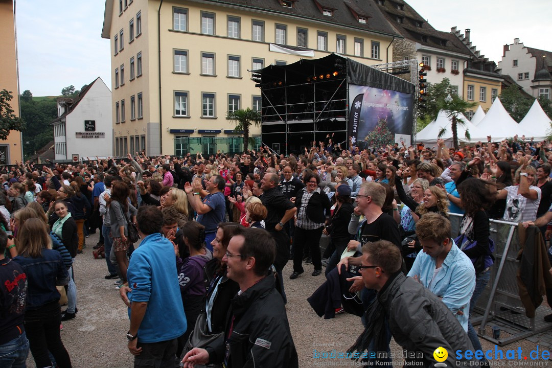 Stars in Town: LUXUSLAERM, SILBERMOND, 77 BOMBAY STREET: Schaffhausen, 09.0