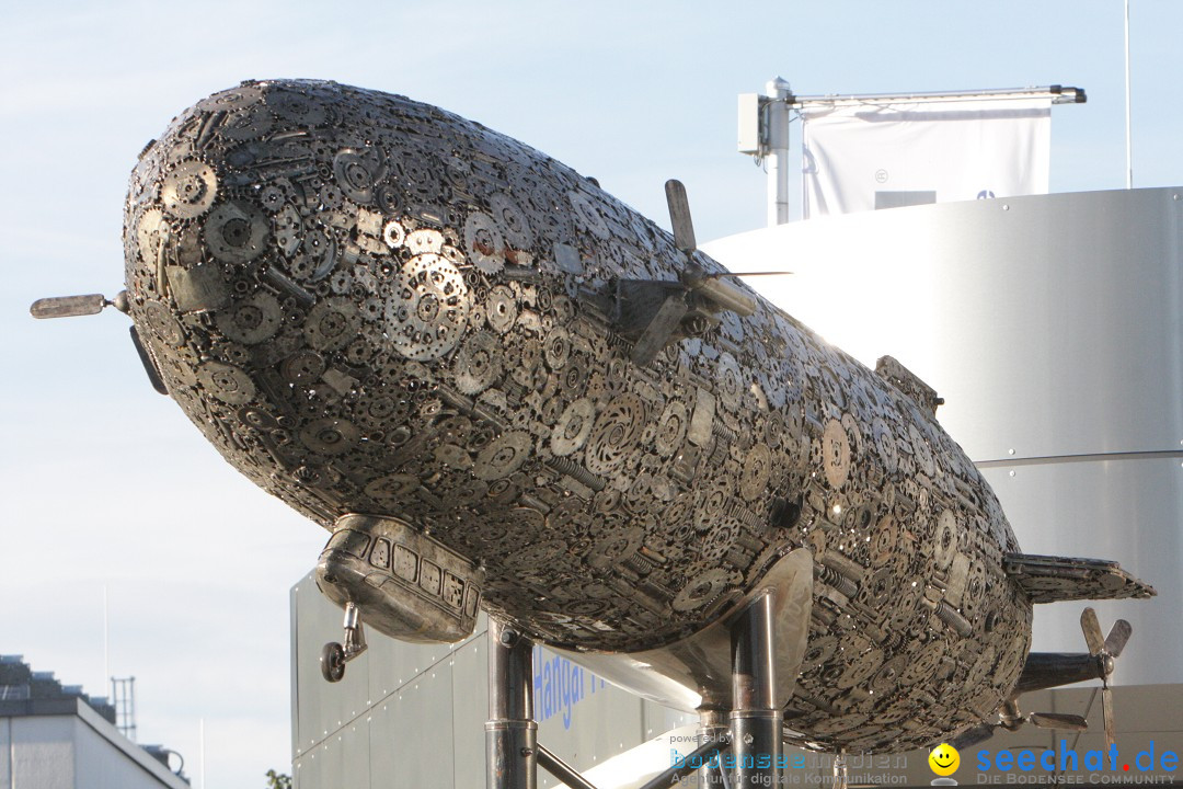 Zwei Zeppelin NT im Formations-Flug: Friedrichshafen am Bodensee, 19.10.201