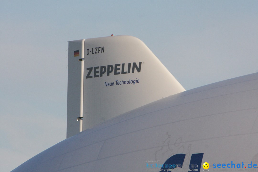 Zwei Zeppelin NT im Formations-Flug: Friedrichshafen am Bodensee, 19.10.201