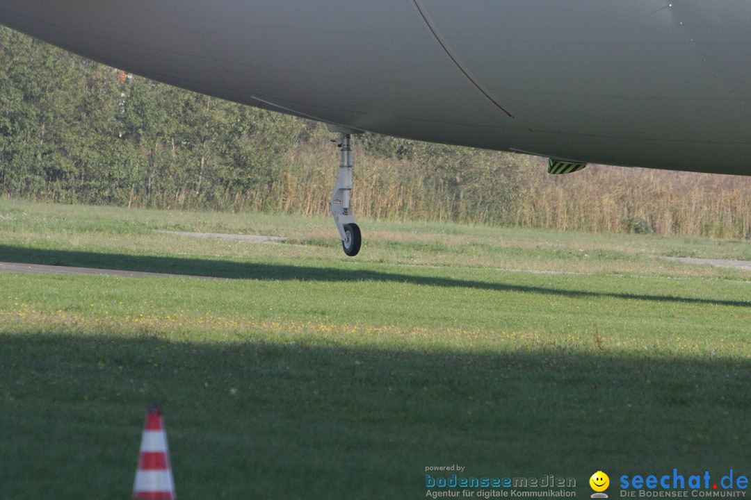 Zwei Zeppelin NT im Formations-Flug: Friedrichshafen am Bodensee, 19.10.201