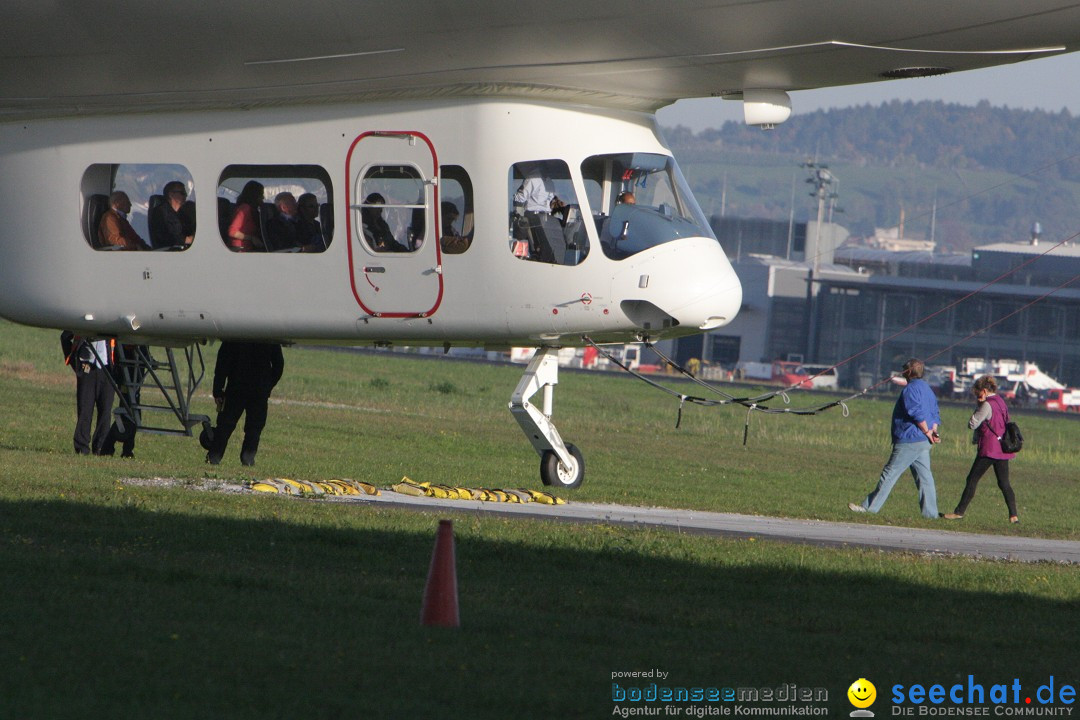 Zwei Zeppelin NT im Formations-Flug: Friedrichshafen am Bodensee, 19.10.201